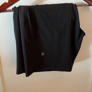Men’s black lululemon shorts/lined
